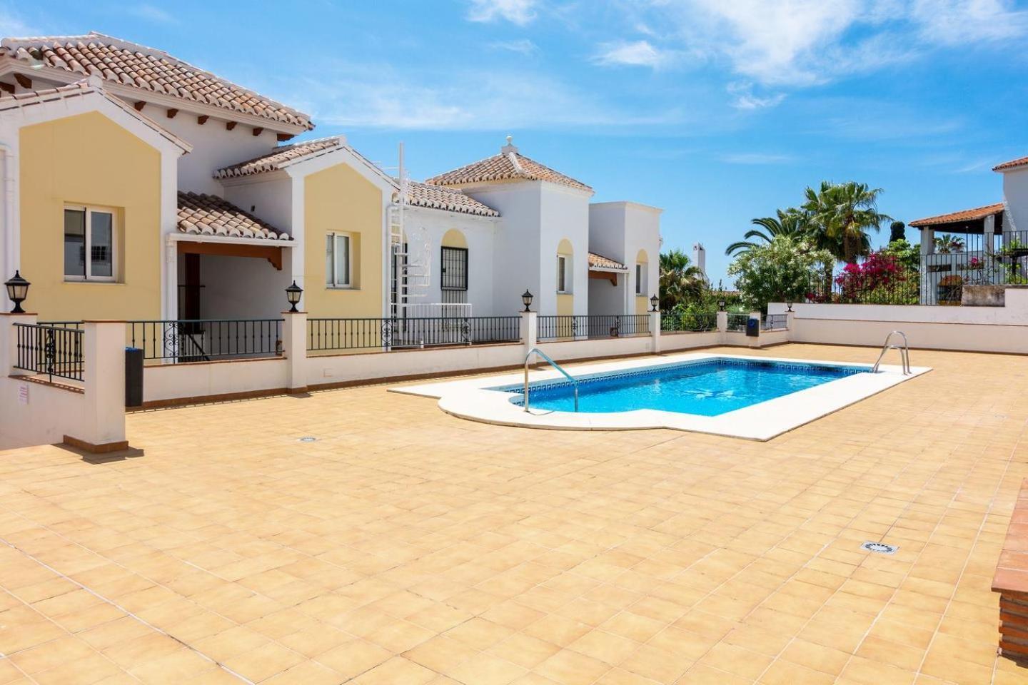 Apartamento Chimenea Playa - 2 Dormitorios Y Terraza Nerja Exterior foto